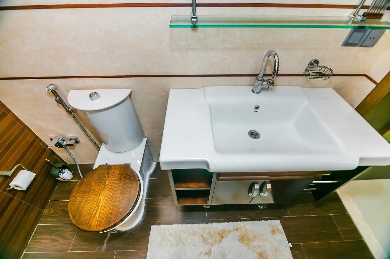 Апартаменты 4 Bedrooms Beautiful City Center Баку