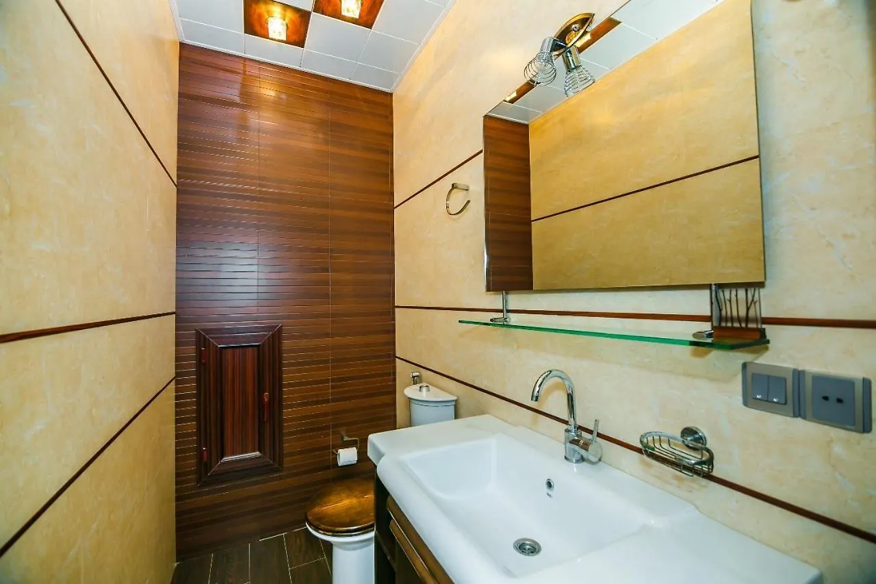4 Bedrooms Beautiful City Center Баку Апартаменты